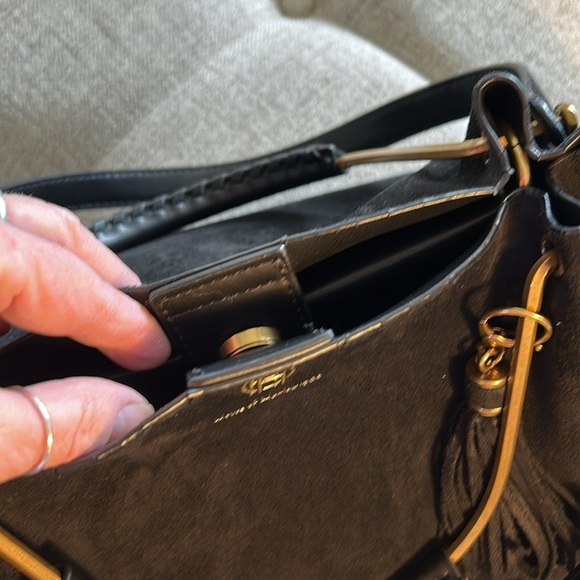 HOUSE OF HARLOW 1960 STYLISH BLACK FAUX SUEDE BAG - Picture 5 of 14